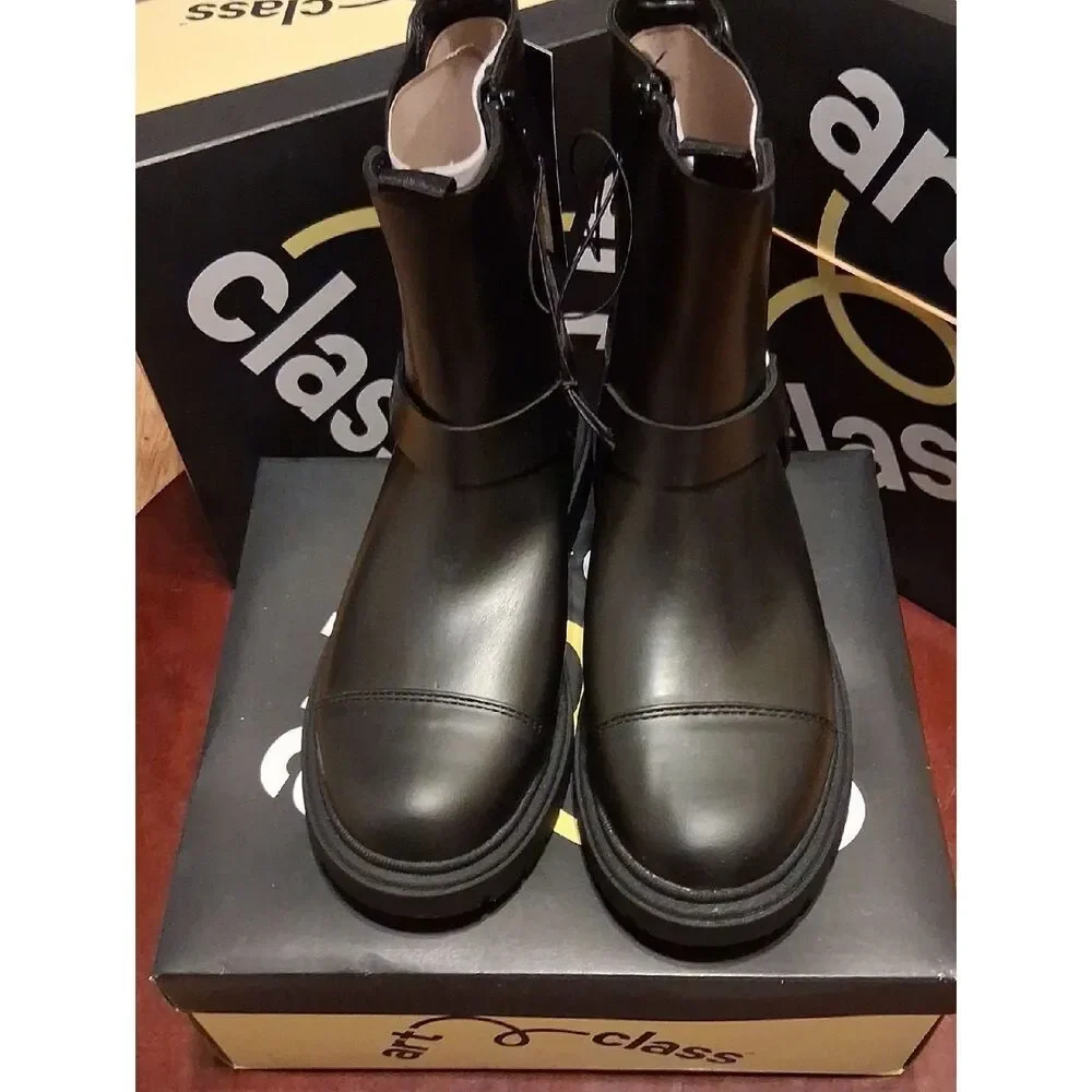 Girls Black Crosby Boots Size 4 Art Class New In Box
